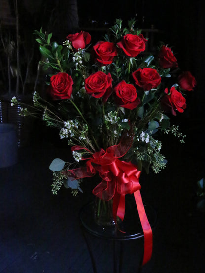 Amore 1 Dozen Roses