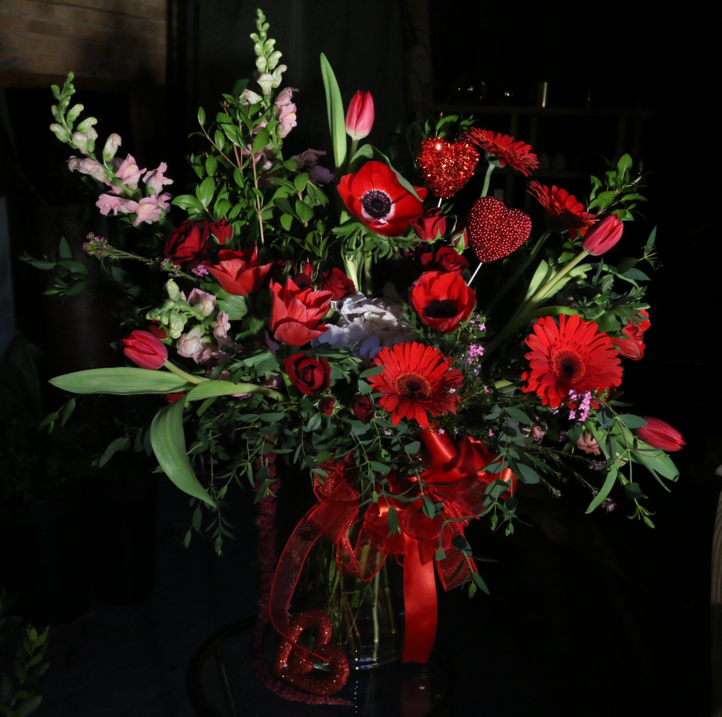 Extra Large Seasonal Arrangement no roses